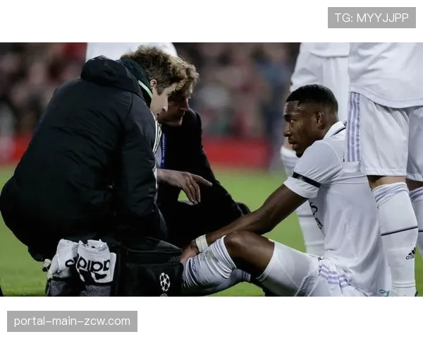 丹麦新星霍伊伦确认因伤赛季报销，将无缘曼联剩余欧冠赛事